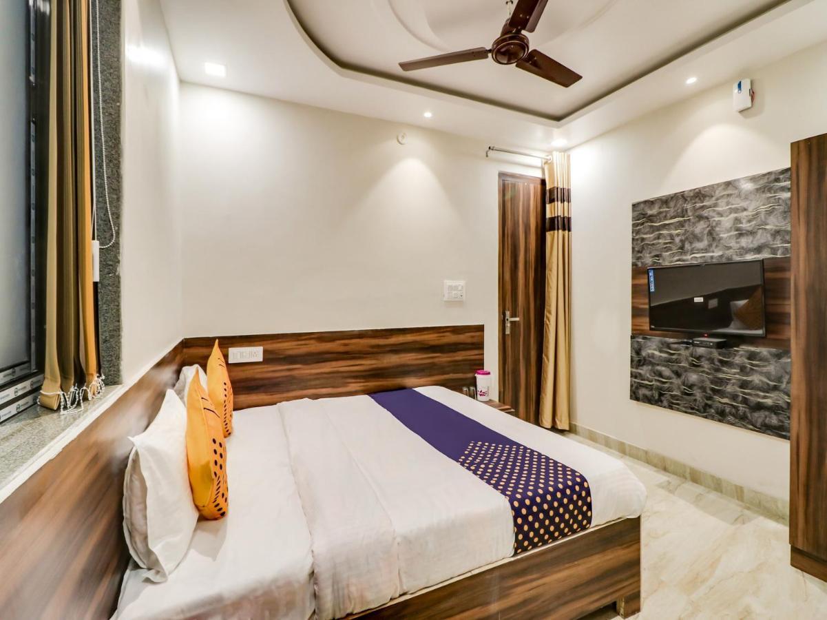 Spot On 69549 Hotel Shri Ram Kashi Muthiganj Eksteriør bilde