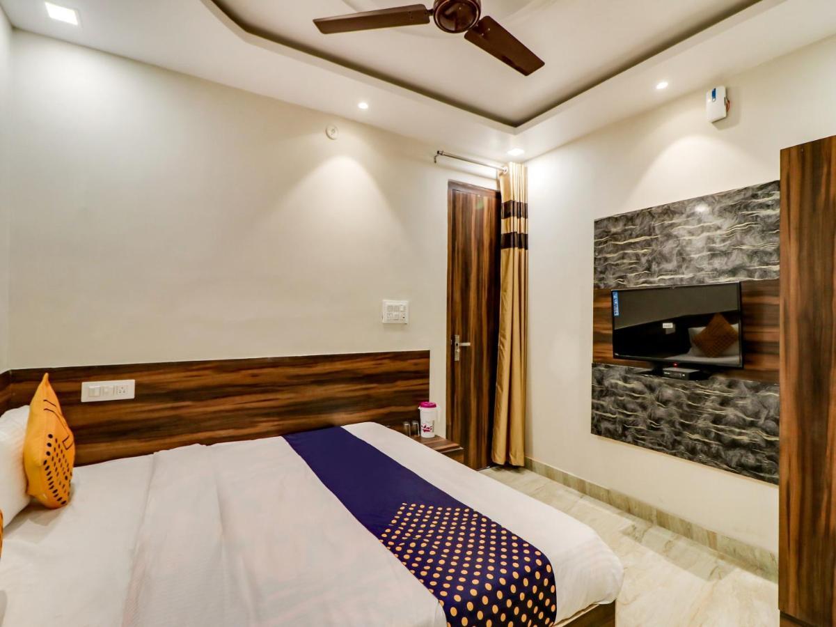 Spot On 69549 Hotel Shri Ram Kashi Muthiganj Eksteriør bilde